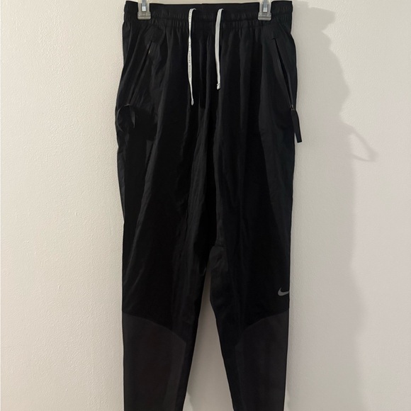 Nike Men's Running Division Storm Fit Black Track Pants